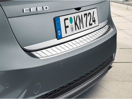 J7274ADE00ST Lišta zadného nárazníka KIA Ceed (CD), chrómovaná
