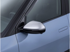 Kryty spätných zrkadiel KIA EV2, vzhľad brúseného hliníka