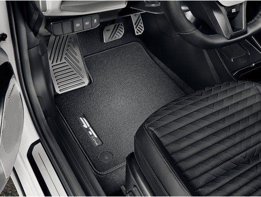 SZ143ADE00GLE Velúrové koberce KIA EV4 GT-Line (ECONYL®)