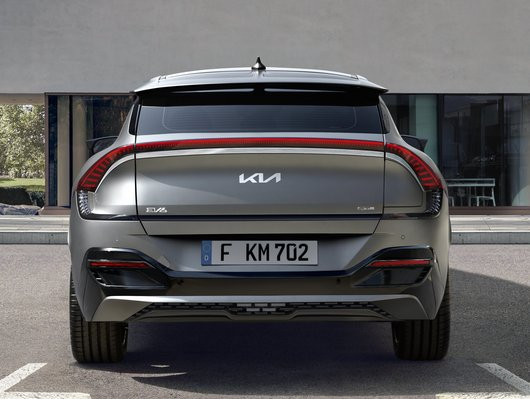 CV491ADE00BR Lišta veka kufra KIA EV6, brúsená